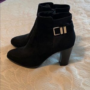 Kelly & Katie Black Heel Boots Size 7.5